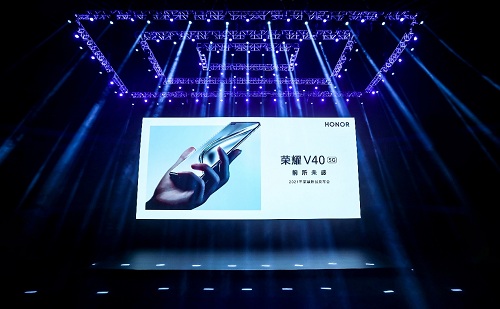強(qiáng)大硬件+三大核心黑科技，榮耀V40玩游戲不止于快