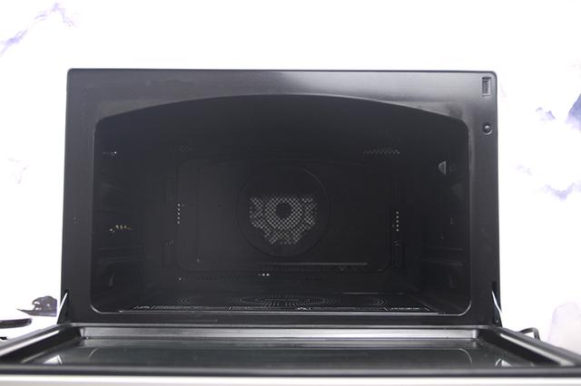 東芝微蒸烤一體機(jī)ER-RD7000CNW，全能料理的嘗鮮體驗(yàn)