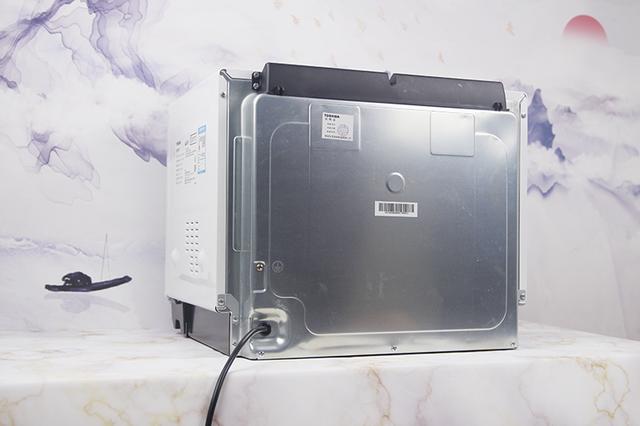 東芝微蒸烤一體機(jī)ER-RD7000CNW，全能料理的嘗鮮體驗(yàn)