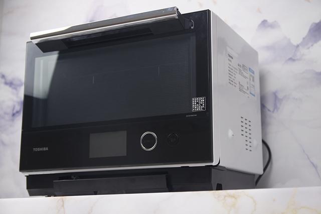 東芝微蒸烤一體機(jī)ER-RD7000CNW，全能料理的嘗鮮體驗(yàn)