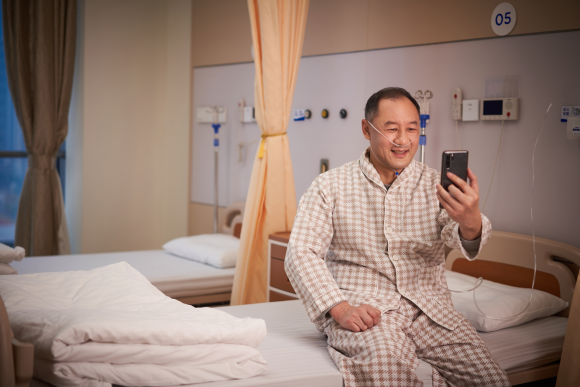 瀟灑不羈，大情大性，他是醫(yī)生界的“令狐沖”