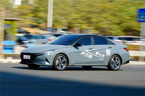 跨入30歲，北京現(xiàn)代伊蘭特將樹(shù)立A級(jí)轎車新標(biāo)桿？試駕來(lái)看