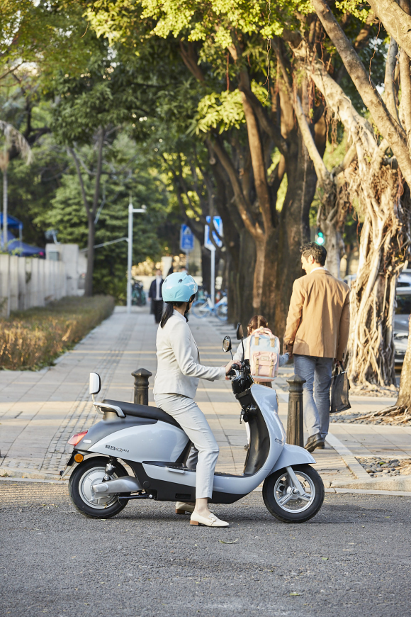 愛瑪電動車和新日哪個好，看完這車全知道！