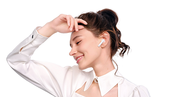 HUAWEI FreeBuds 耳機“聽力保護”功能為聽力健康保駕護航！