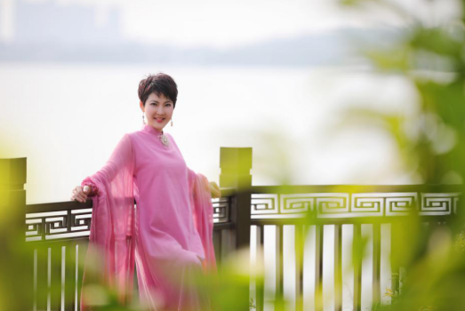 女神節(jié)專(zhuān)題丨知名個(gè)人成長(zhǎng)作家張德芬：“愛(ài)自己，是我們一生的必修課”
