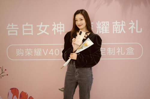 女神節(jié)榮耀禮盒，體驗(yàn)店變花海玩出新“花樣”