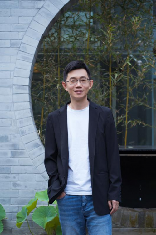 知名心理學(xué)作家盧熠翎：學(xué)會(huì)與情緒共處，才能成為自己的主人