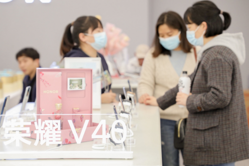 榮耀女神節(jié)專屬花藝沙龍收官，四城聯動演繹高級時尚審美