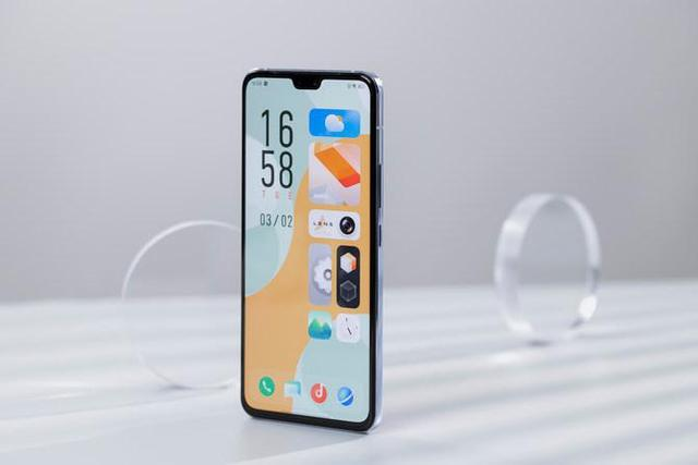 vivo S9超薄自拍旗艦5G手機(jī)發(fā)布，首發(fā)聯(lián)發(fā)科天璣1100實現(xiàn)性能功耗雙贏