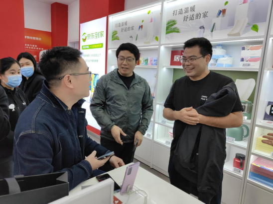 京東之家上市Find X3系列新品，OPPO 中國(guó)區(qū)總裁出席現(xiàn)場(chǎng)