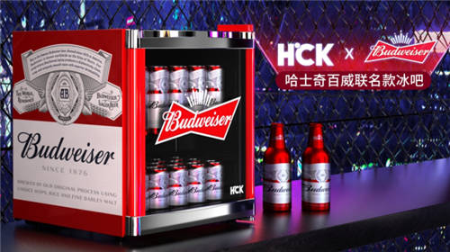 一眼淪陷！HCK哈士奇×百威聯(lián)名冰吧，太吸睛了！