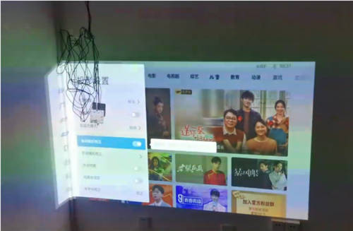 家庭影院它不香嗎？實(shí)測(cè)熱門(mén)投影產(chǎn)品極米H3S、堅(jiān)果J10