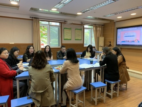 鴻合護(hù)航計劃助力重慶市沙坪壩區(qū)創(chuàng)新課堂教學(xué)實踐課例研討和評比