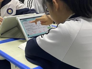 深度推進(jìn)智慧課堂校內(nèi)建設(shè)，無為市赫店中心學(xué)校校內(nèi)公開課圓滿成功