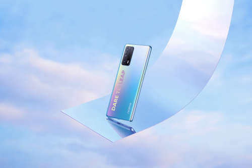 天空之城夢(mèng)幻配色，realme首款曲面屏X7 Pro至尊版登場(chǎng)