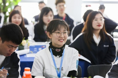 補位家庭教育，作業(yè)幫開啟輔導老師家庭陪伴之旅