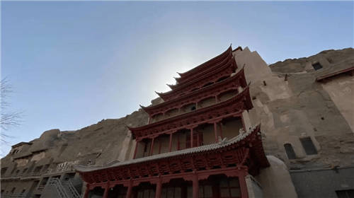 清華大學(xué)在青團(tuán)社找了份神奇兼職，去大西北刷墻！