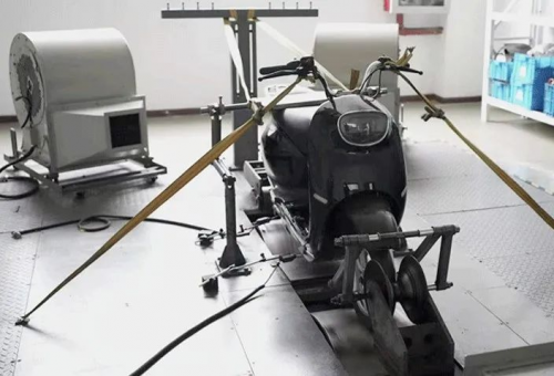 愛(ài)瑪電動(dòng)車(chē)真正讀懂消費(fèi)者，百公里·不充電引擎MAX成就爆款！