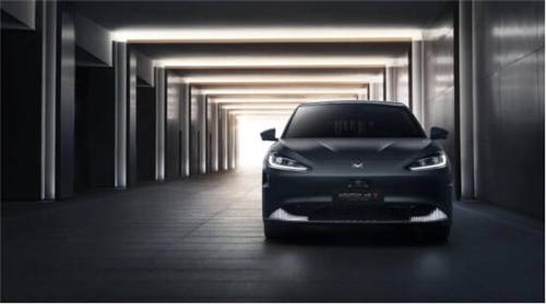 同樣是華為造車概念企業(yè)，ARCFOX極狐和賽力斯有何不同？