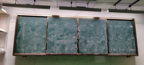 雷士照明攜“智慧校園”亮相教育裝備展，守護(hù)青少年光健康未來
