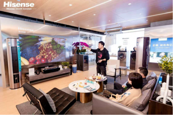 海信品質(zhì)之家長(zhǎng)沙開(kāi)業(yè)，顧客當(dāng)場(chǎng)買(mǎi)走一臺(tái)10萬(wàn)激光電視