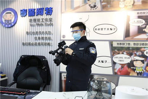 95后民警抖音拍真實(shí)抓捕罪犯故事，“抓粉絲“短視頻斬獲千萬粉絲