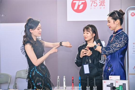 助力打造上?？萍紕?chuàng)新名片，錸鍶信息亮相松江五五購物節(jié)