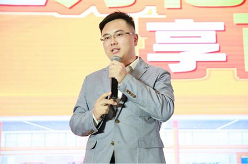 杭州萬(wàn)物生長(zhǎng)大會(huì)隆重舉辦 蔚車引領(lǐng)新車直購(gòu)市場(chǎng)入選準(zhǔn)獨(dú)角獸榜單