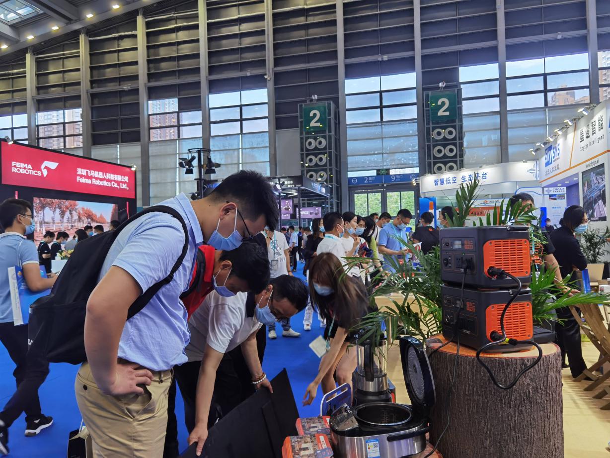 增效市場應(yīng)用，無人機(jī)供電伴侶電小二戶外電源豐富無人機(jī)產(chǎn)業(yè)發(fā)展