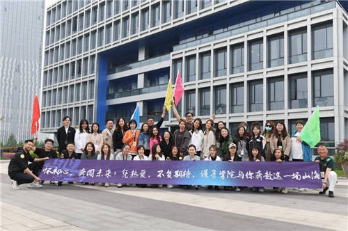 從1個薇婭到40多人的主播天團，謙尋加速進階背后有何布局
