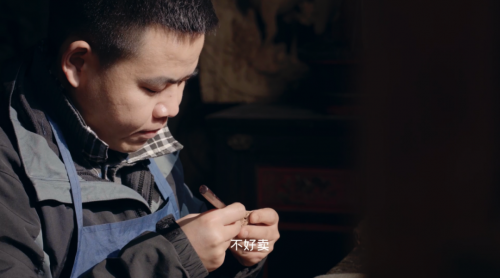 年銷百萬！微拍堂幫助核雕手藝人奔小康