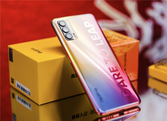 京東618千元機精選：realme 真我V15火熱來襲，低至1199元起！