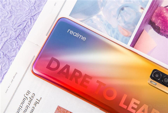 京東618千元機精選：realme 真我V15火熱來襲，低至1199元起！