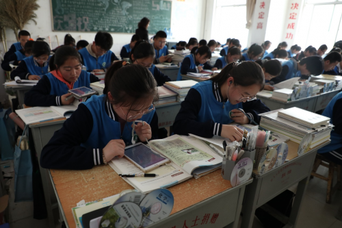 iEnglish創(chuàng)新課堂：教育公益賦能鄉(xiāng)村英語教學