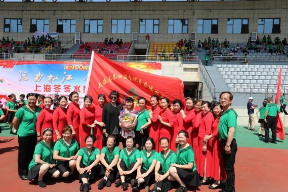 芳華老年潤膚乳贊助上海市冬冬水兵舞義演 點贊銀齡風采