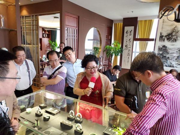 祝賀彩甸翡翠 微信小程序隆重上線(xiàn)