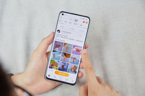 論顏值從來沒輸過，OPPO Reno6外觀亮眼，夏日晴海配色絕了