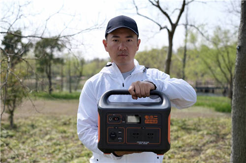 戶外大佬都在用的續(xù)電神器，電小二戶外電源憑什么！