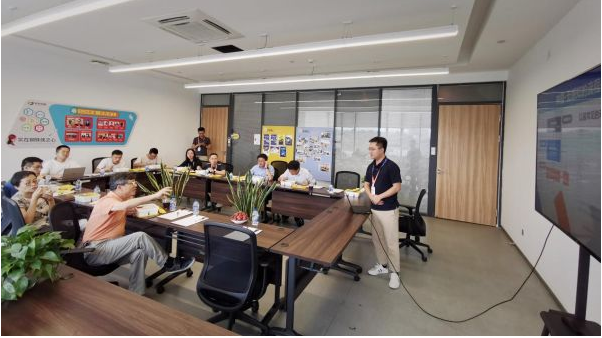做最好的AI+RPA廠商丨中國工程院院士陳純、浙大馮雁博士調(diào)研實在智能