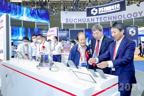 DIC 2021 顯示技術及應用創(chuàng)新展在滬啟幕！DIC AWARD獎項揭曉，這些顯示企業(yè)摘得桂冠！