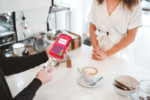 牛年商戶選擇牛POS，刷出消費(fèi)新體驗(yàn)