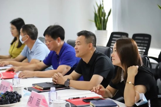 廣州市花都區(qū)人社局、經(jīng)濟(jì)開(kāi)發(fā)管委會(huì)走訪調(diào)研薪寶科技