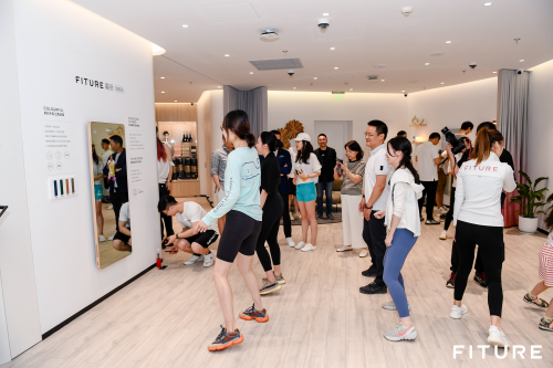 FITURE iapm品牌館上海開業(yè)，魔鏡旗艦版“四色齊發(fā)“