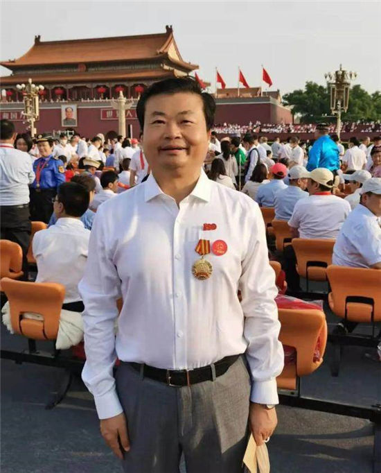 李楚源參加建黨100周年北京慶典：爭(zhēng)當(dāng)推動(dòng)鄉(xiāng)村振興的表率