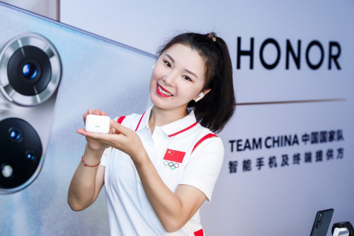 以高科技助力體育事業(yè) 榮耀Earbuds 2 SE耳機(jī)為TEAM CHINA中國(guó)國(guó)家隊(duì)出征加油