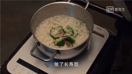 《你好安怡》火熱推薦，戚薇柳巖都在用的鈦古高端電磁爐好在哪