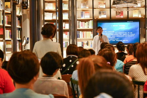知名心理學作家盧熠翎受邀參加上海樊登書店線下讀書分享會