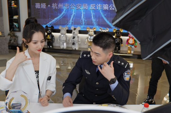薇婭連續(xù)兩年獲聘網(wǎng)絡(luò)誠信宣傳大使！助推網(wǎng)絡(luò)誠信建設(shè)破浪前行
