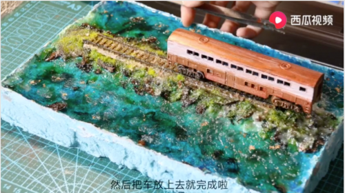 西瓜視頻創(chuàng)作人斗篷棲鴉還原《千與千尋》場景走紅，網(wǎng)友：被治愈了