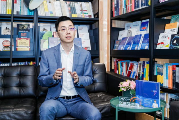 知名心理學作家盧熠翎：童年沒有記憶，卻影響一生
